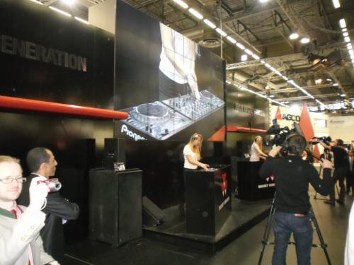 SIMA 2013 02