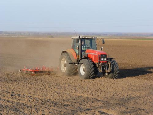 8250 tavaszi munka 01